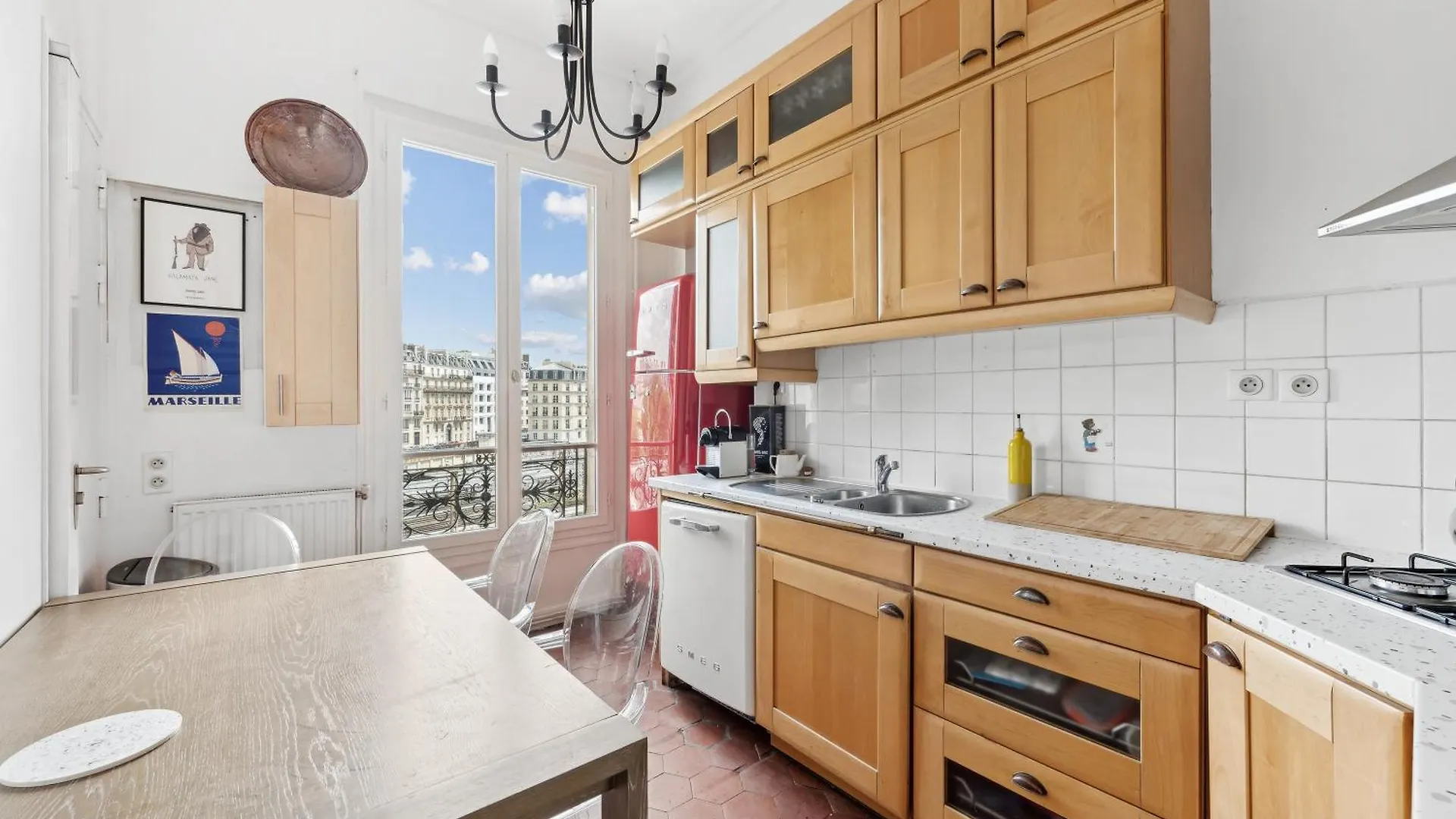 Veeve - Subtly Vintage Apartment Paris