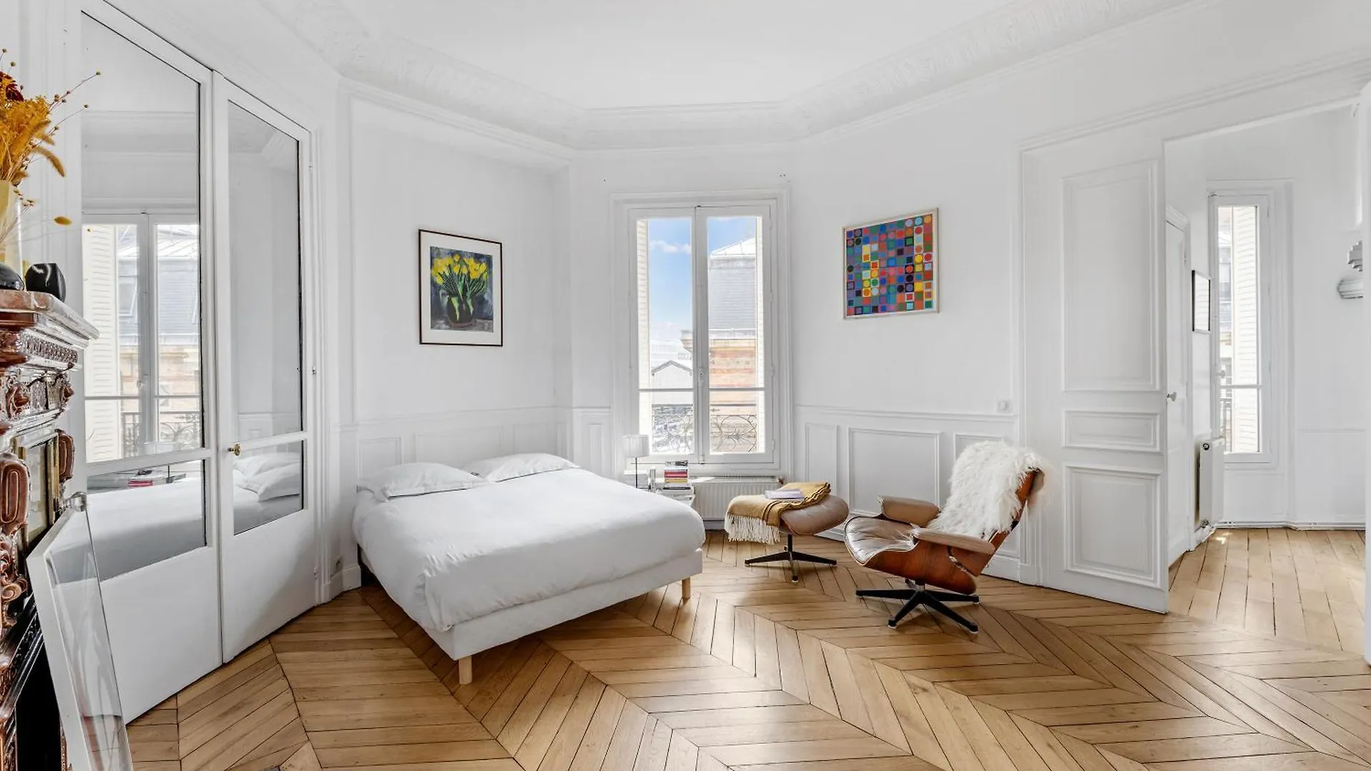 Veeve - Subtly Vintage Apartment Paris France