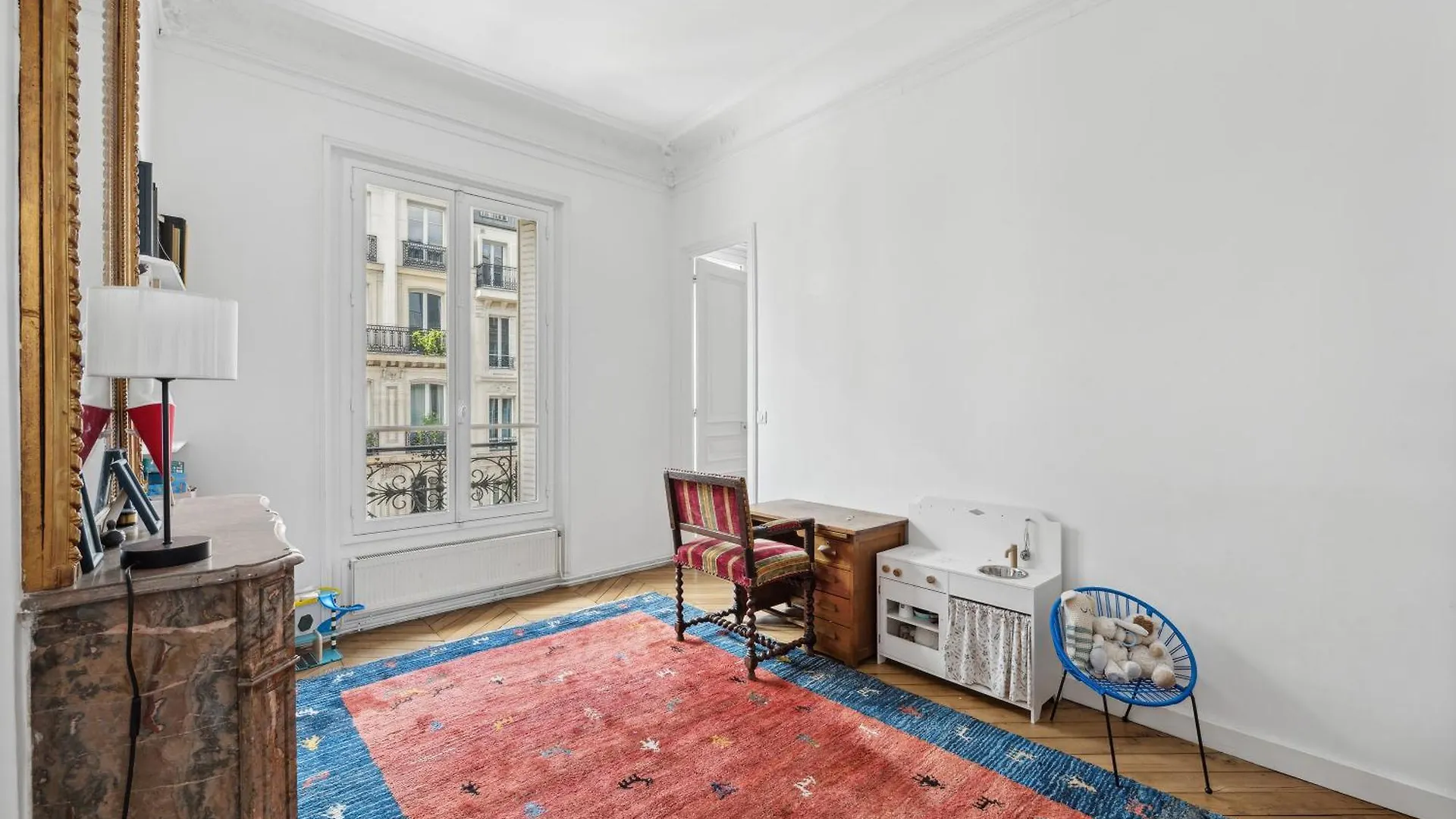 Veeve - Subtly Vintage Apartment Paris