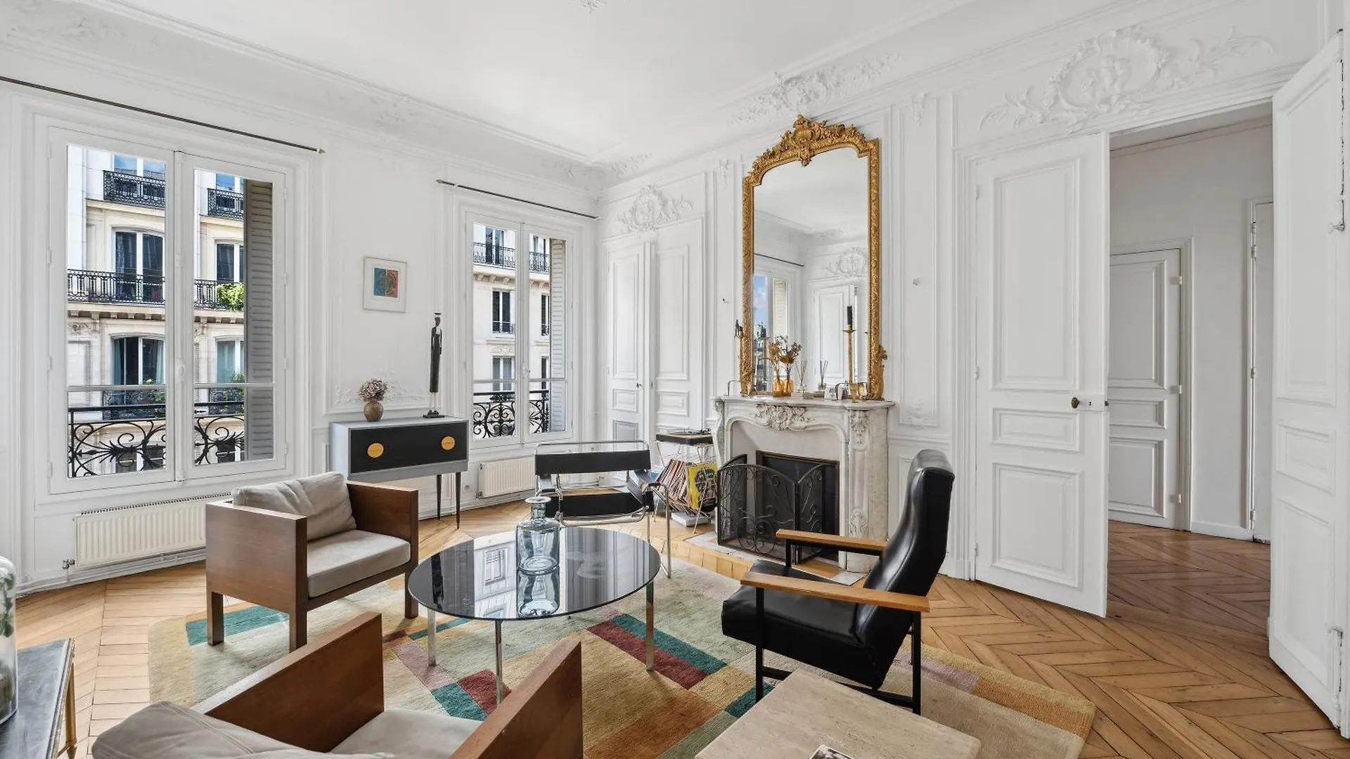 Veeve - Subtly Vintage Apartment Paris France