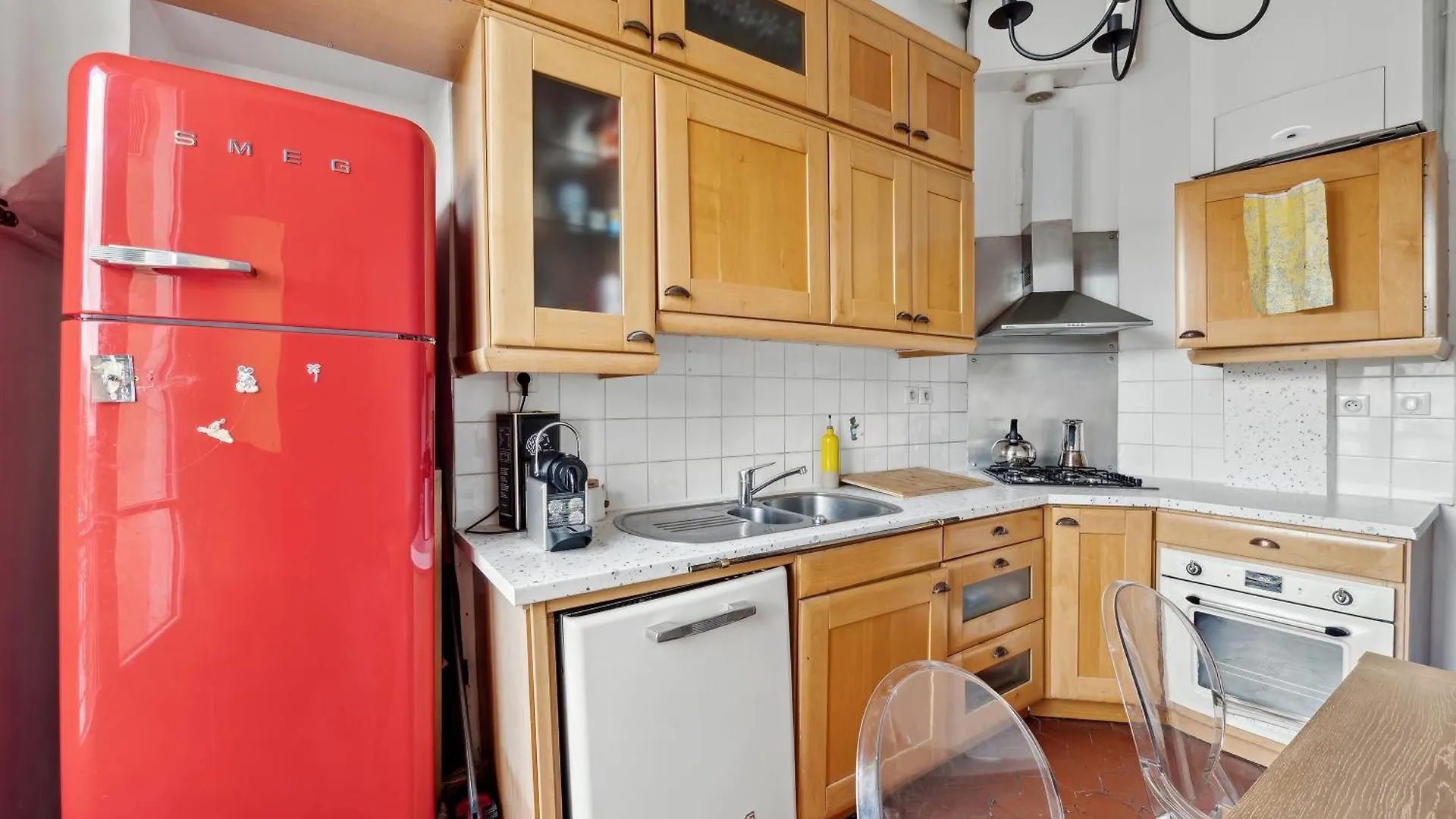 Veeve - Subtly Vintage Apartment Paris
